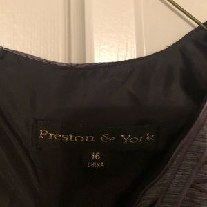 Sleeveless Grey Dress